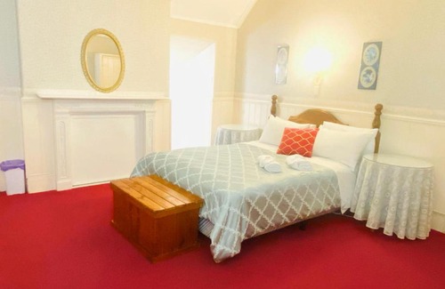 Launceston CBD Bed & Breakfast | Hillview House Launceston