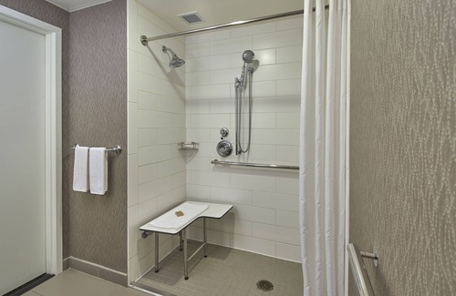 Florence Hotel | Hilton Cincinnati Airport