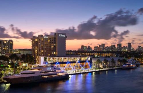 17th Street Causeway Resort | Hilton Fort Lauderdale Marina