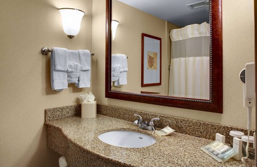 North Canton Hotel | Hilton Garden Inn Akron Canton Airport