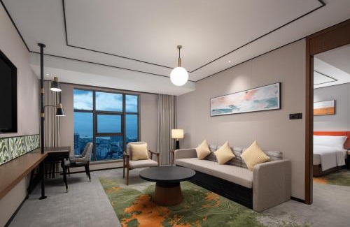 Haicheng District Hotel | Hilton Garden Inn Beihai Jiafu