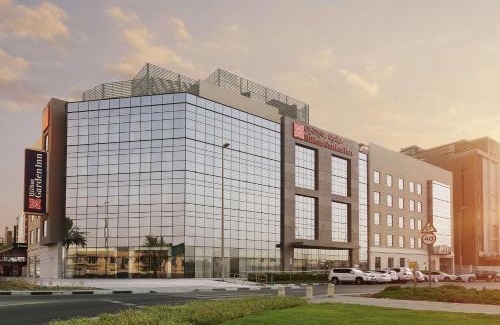 Al Mina Hotel | Hilton Garden inn Dubai Jumeirah
