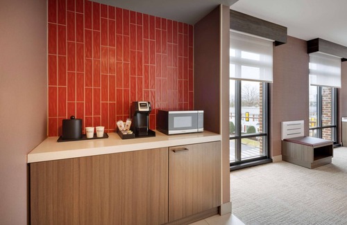 Lakeview Hotel | Hilton Garden Inn Haymarket