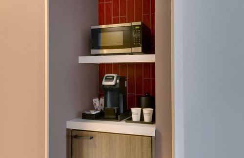 Lakeview Hotel | Hilton Garden Inn Haymarket