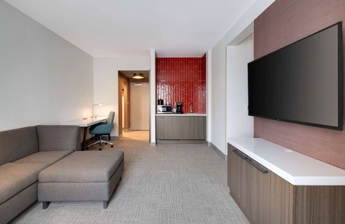 Lakeview Hotel | Hilton Garden Inn Haymarket