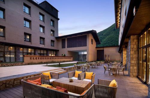Jiuzhaigou Hotel | Hilton Garden Inn Jiuzhaigou