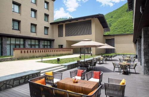 Jiuzhaigou Hotel | Hilton Garden Inn Jiuzhaigou