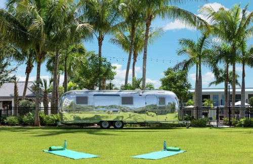 New Town Hotel | Hilton Garden Inn Key West/The Keys Collection