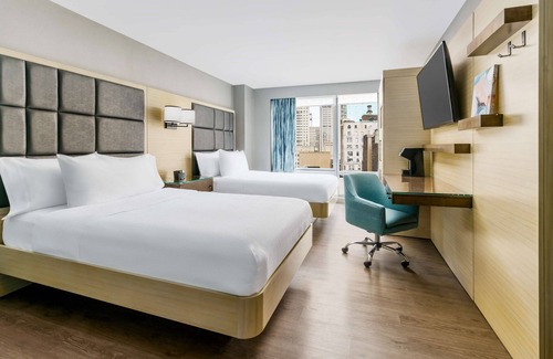 Central New York City Hotel | Hilton Garden Inn New York Times Square North