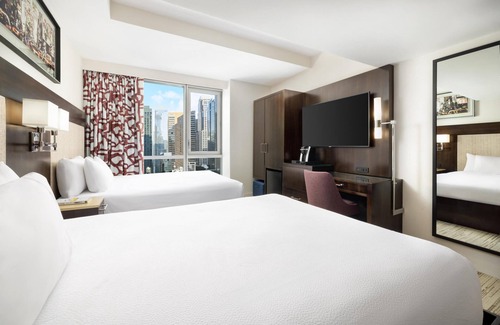 Theater District Hotel | Hilton Garden Inn New York/Times Square Central