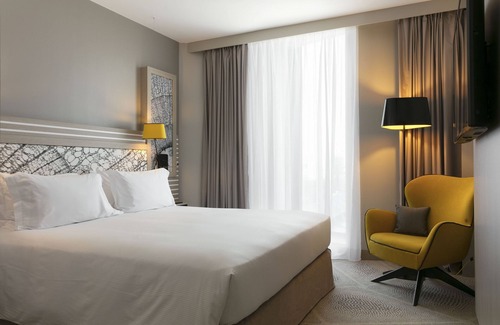Quartier du Pont-de-Flandre Hotel | Hilton Garden Inn Paris La Villette
