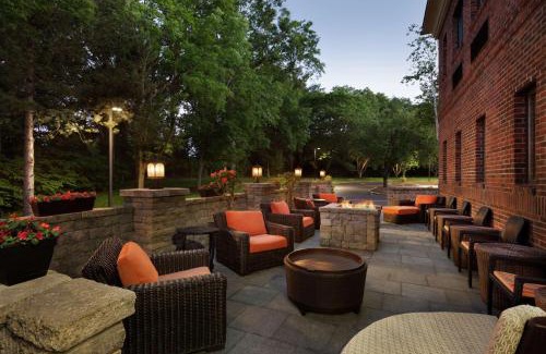 Bushnell Basin Hotel | Hilton Garden Inn Rochester/Pittsford