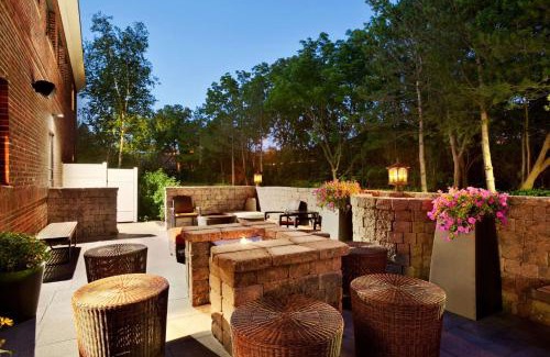 Bushnell Basin Hotel | Hilton Garden Inn Rochester/Pittsford