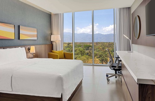 Alajuela Hotel | Hilton Garden Inn San Jose Airport City Mall