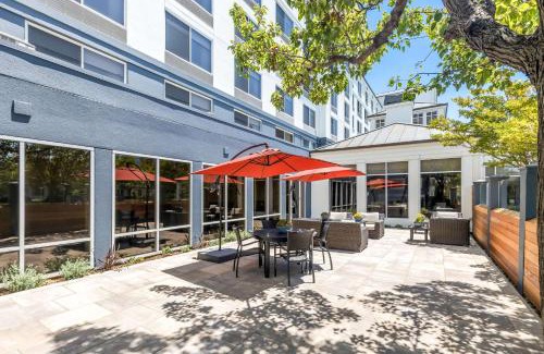 East San Mateo Hotel | Hilton Garden Inn San Mateo