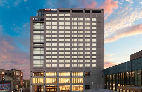 Downtown Toledo Hotel | Hilton Garden Inn Toledo Downtown
