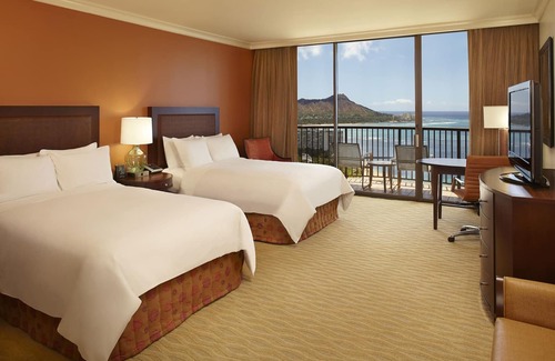 Waikiki Resort | 🌴 Hilton Hawaiian Village ✨ Paradise in a 2 Bedroom Oceanview Villa - Sleeps 8!