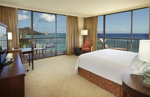 Waikiki Resort | 🌴 Hilton Hawaiian Village ✨ Paradise in a 2 Bedroom Oceanview Villa - Sleeps 8!