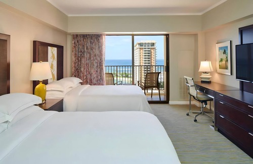 Waikiki Resort | Hilton Hawaiian Village - Many Dates Available!
