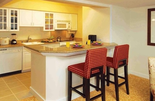 Waikiki Condo | Hilton Hawaiian Village Lagoon Tower, Two bedroom, Fabulous beach and lagoon!