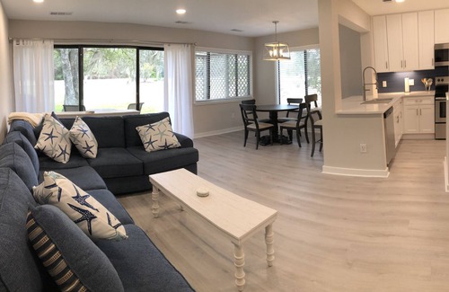 Palmetto Dunes Condo | Hilton Head Haven! 2 bed, 2 bath, golf views, steps to pool, minutes to beach!