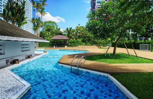 Kampung Surabaya Hotel | Hilton Kuching Hotel