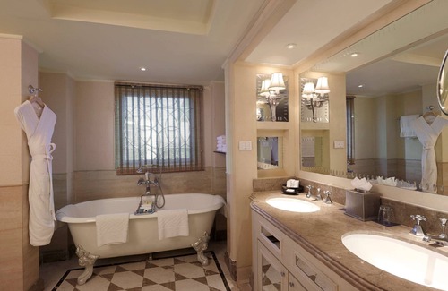 Mumbai Hotel | Hilton Mumbai International Airport