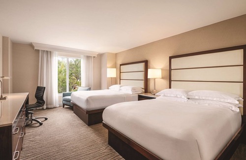 Park Shore Hotel | Hilton Naples
