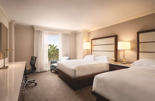 Park Shore Hotel | Hilton Naples
