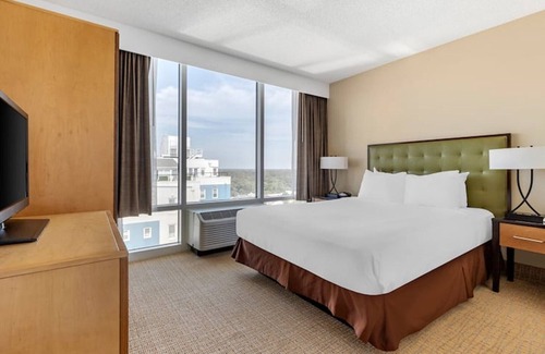 Northeast Virginia Beach Resort | Hilton Ocean Beach Club Resort an Oceanfront Resort in 2 Bedroom City View Unit!