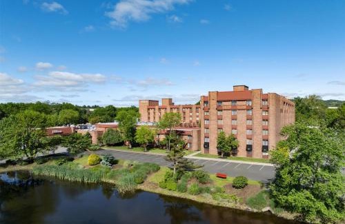 Cedar Knolls Hotel | Hilton Parsippany