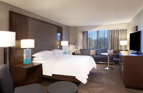 Cedar Knolls Hotel | Hilton Parsippany