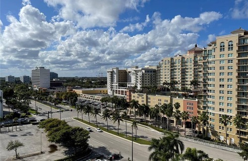 East Fort Lauderdale Apartment | Hilton Penthouse Suite with Luxury Hotel Amenities