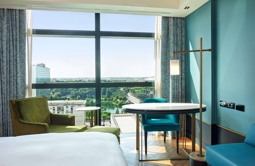 EUR Hotel | Hilton Rome Eur La Lama