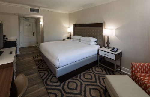 St. Augustine Historic District Hotel | Hilton Saint Augustine Historic Bayfront