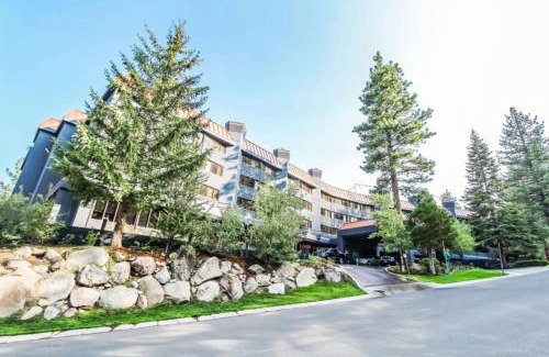South Lake Tahoe Hotel | Hilton Vacation Club Tahoe Seasons Lake Tahoe