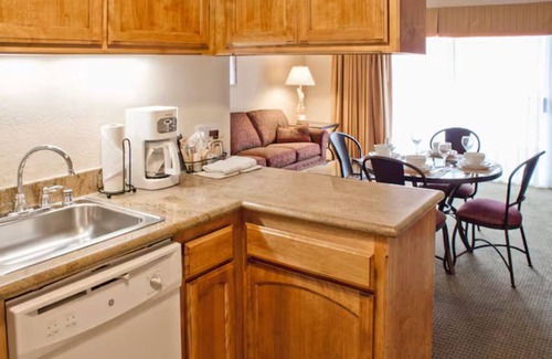 Avila Beach Resort | Hilton Vacation Club San Luis Bay - 1 BR King Ste plus with balcony, 2 bathrooms