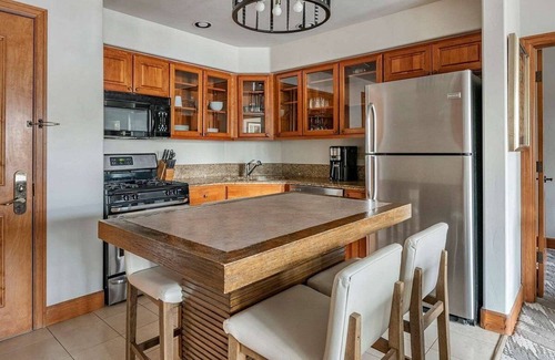 Peak 9 Resort | Hilton Valdoro Lodge, 3-BR Luxury Ski resort near Beaver Run!