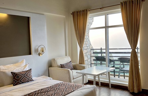 Satbunga Hotel | Himalayas by Lake Hills
