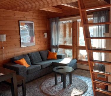 Jamsa House | HIMOS Edullista majoittumista keskellä palveluja ilman lisäkuluja KOIVULA 25, lue INFO