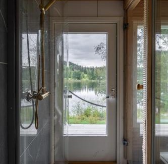 Jamsa House | Himosranta Suite C - Private Suite with Sauna & Lake Views