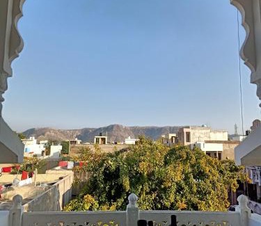 Sawai Madhopur Hotel | Hindupura Residency