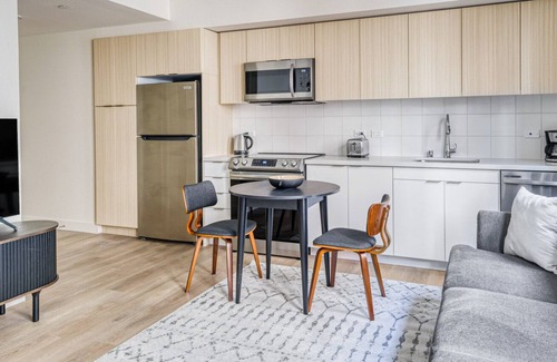 Downtown Berkeley Apartment | Hip Berkeley Studio w/ W/D & Coworking, walkable to BART, by Blueground