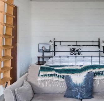 Cleveland Park House | Hip, Cozy Cottage with a Fire Pit in Cleveland Park