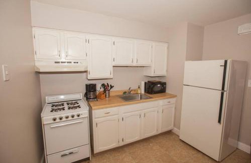 Pittsburgh Apartment | Hip & Cozy to Explore the City or Catch a Game