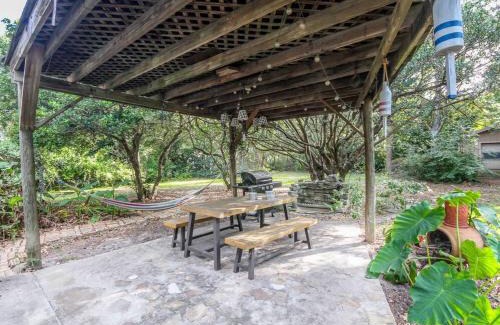 Charleston House | Hip Island House