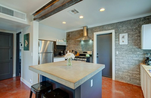 Encanto Condo | Hip, Pet Friendly 1Bed w/Fast WiFi, Near Downtown