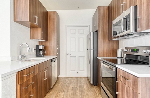 Sunnyvale Apartment | Hip Sunnyvale 1BR w/Pool, A/C & W/D, nr highways, by Blueground