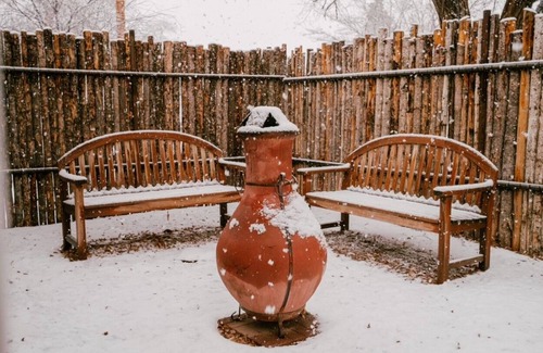 Santa Fe House | Hip Vintage Adobe - Near Railyard & Plaza