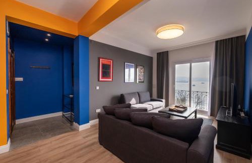 Kabatas Apartment | Hip Waterfront Apt with a Striking View